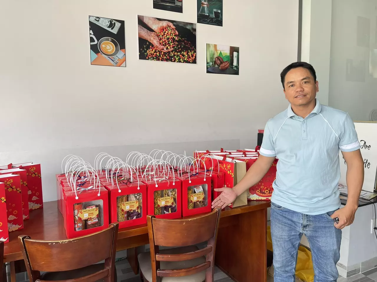 Quà Thăm Khách Hàng Cuối Năm